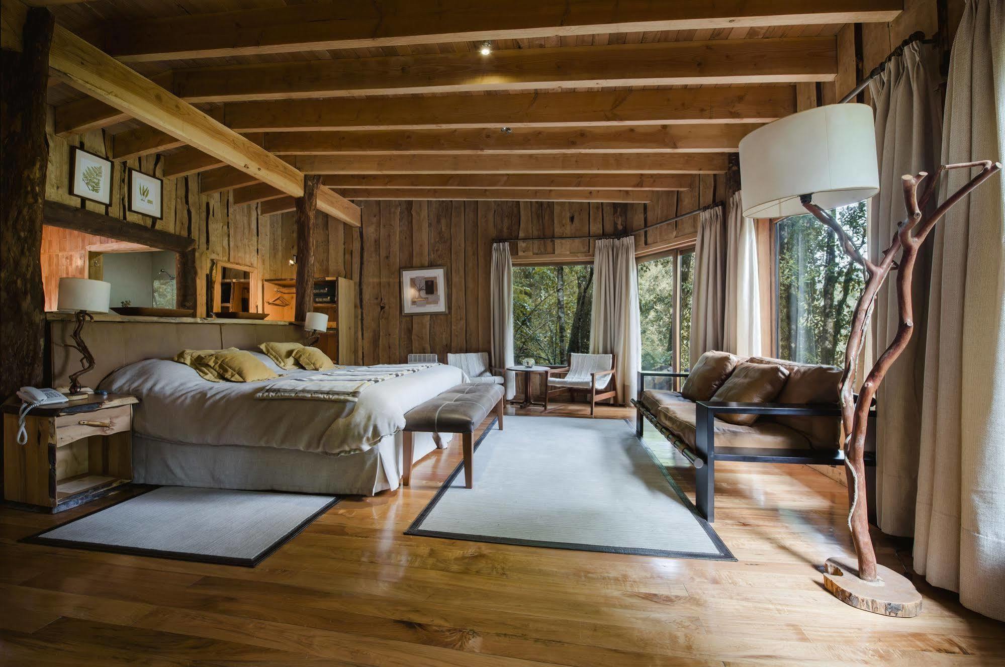 Huilo Huilo Nawelpi Lodge Puerto Fuy Luaran gambar